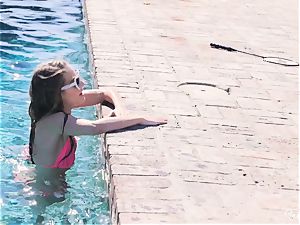 Riley Reid and Kimmy Granger take a dip in each others cunts