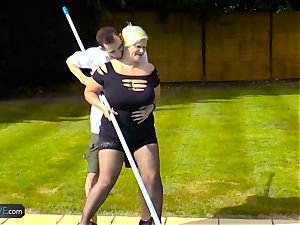 AgedLovE Lacey Starr boinking Poolboy xxx
